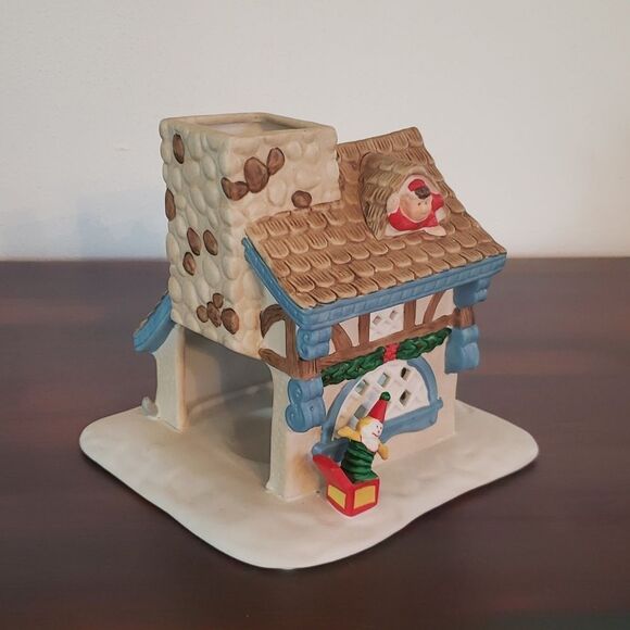 Vintage Partylite "Santa's Workshop" Holiday Tealight Candle Holder (P0269) - Picture 5 of 15